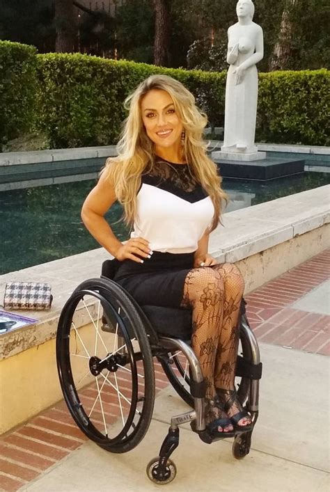 Pin By Your Friendly Interweb S Pinne On Beauty Of The Female Form Wheelchair Women Amputee