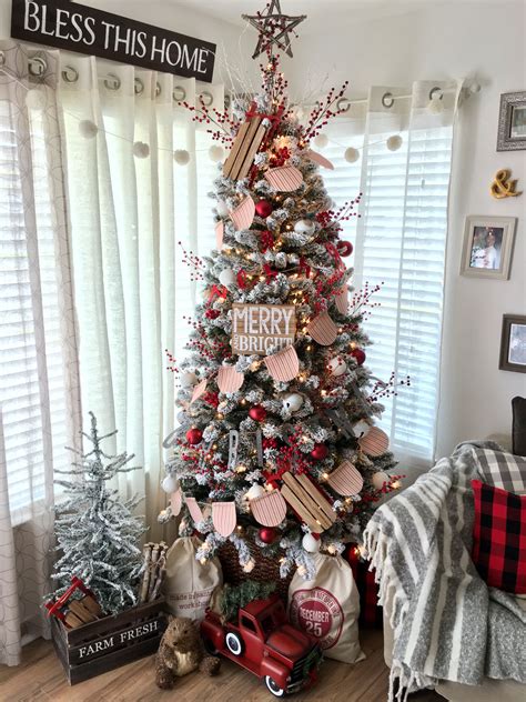 20 Farm Style Christmas Tree Homyhomee