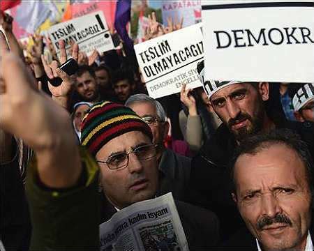 Thousands Protest In Istanbul Against Turkey S Crackdown On Kurds