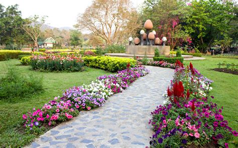 May 01, 2021 · these 10 creative driveway ideas will have the neighbors knocking for advice. Easy Driveway Landscaping Ideas
