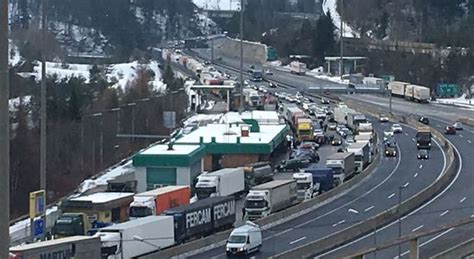 On this year, this section became part of the new a2 motorway and of its two spur routes. Tutti in Austria per il ponte: finisce la vignetta, chiusa ...