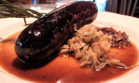 Boudin noir aux navets salés caramélisés Choucroute Weber
