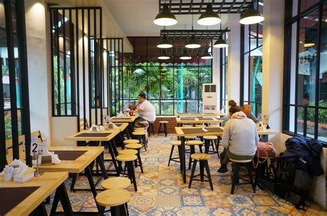 Wings group yang saat ini sedang mencari atau menginginkan kandidat terbaik dengan kualifikasi. Loko Cafe Gubeng Surabaya (Review) | Laura Angelia's