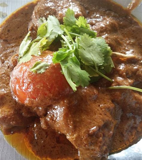 Cocok sekali untuk makan bersama dalam porsi besar. Resepi Ayam Goreng Nasi Briyani - Soalan Mudah 12
