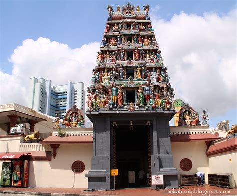 Secondo i viaggiatori di tripadvisor, questi sono i modi migliori per scoprire sri maha mariamman temple: Sri Mariamman Temple Singapore (Singapore): Video Reviews ...