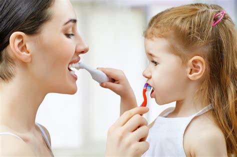 10 Professional Tips To Maintain Healthy Teeth And Gums At Any Age
