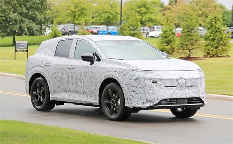 2025 Nissan Murano spy photos gallery