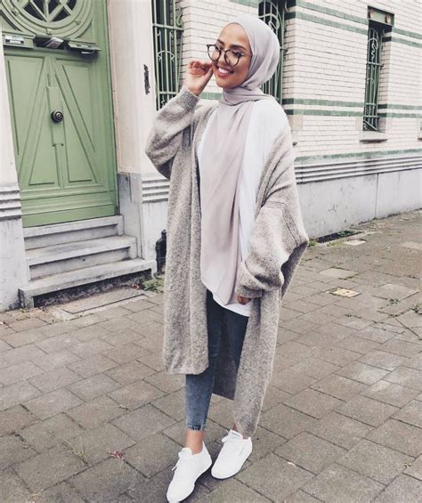Pin By Little Wings Creative Co® Is On Inspire Modest Fashion Inspo Hijabi Outfits Casual
