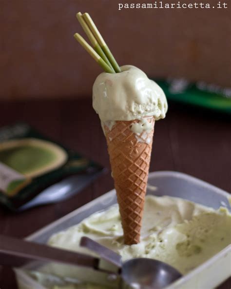 Il gelato alla crema è uno dei più classici gelati e fatto in casa è veramente buonissimo. Gelato Fatto in Casa Senza Gelatiera, gusto Matcha ...