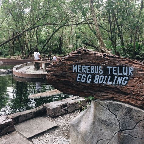 Tersedia payung untuk melindungi anda dari hujan dan cuaca buruk. Anina Shyqin: Rebus Telur di Felda Residence Hot Spring ...