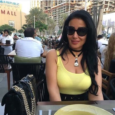 حلت الفنانة سمية الخشاب، ضيفة على جريدة «الوطن»، مساء اليوم الأحد، في ندوة خاصة للاحتفال بنجاحها في مسلسل «موسى»، الذي عُرض في موسم دراما رمضان 2021. بسبب أحدث صورها.. شكوك حول حمل سمية الخشاب.. فهل هي حامل ...