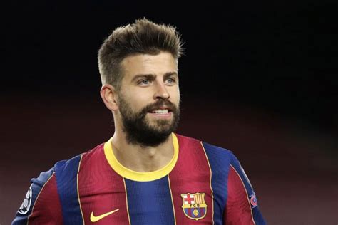 #psg_squad | 330 personnes ont regardé ça. Gerard Pique Named In Barcelona Matchday Squad To Face PSG