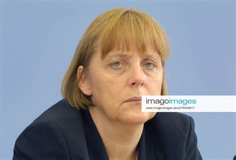 Angela Merkel Cdu Vorsitzende Berlin 12 07 2001 Berlin Deutschland