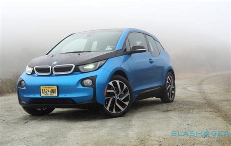 Our comprehensive coverage delivers all you need to know to make an informed car buying bmw's i3 was one of the first mainstream electric vehicles to hit the market, way back in 2014. 2017 BMW i3 vs i3 with Range Extender Review - SlashGear