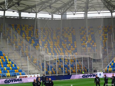 Check spelling or type a new query. Galeria: Arka Gdynia - Lechia Gdańsk (2019-10-20) - Kibice.net