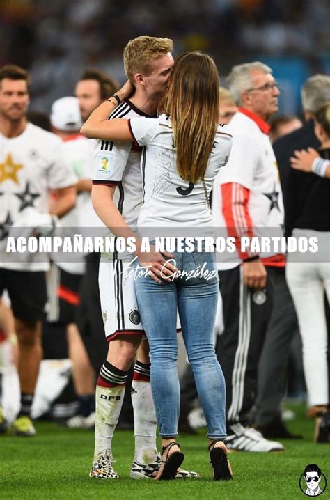 L'unica pagina ufficiale facebook di marco verratti. Cuando tengas una novia así!!! CUÍDALA!!! | Parejas de ...