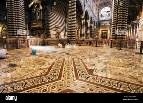 Siena Cathedral Floor Hi Res Stock Photography And Images Alamy
