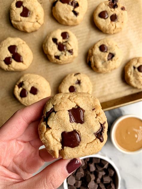 The best easy almond flour recipes on the planet! Almond Flour Chocolate Chip Cookies (paleo + vegan ...