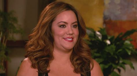 Mike And Molly Star Katy Mixon Is All About Body Positivity On American Housewife