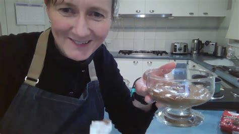 Ingredient list600ml thickened cream200g dark chocolate of your choiceraspberry coulis (recipe can be found in my previous video)fresh raspberriesmakes 5. Chocolate Mousse - YouTube