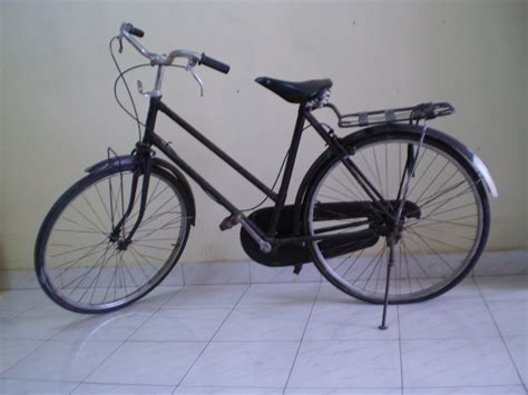 Bicyclemalaysia provide sales and services for bicycles. Antique & Vintage Corner: Antique British bicycle for sale