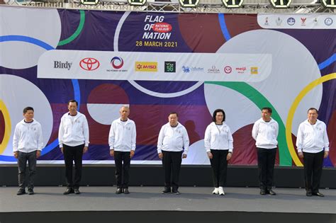 นับตั้งแต่ วิว เยาวภา บุรพลชัย คว้าเหรียญทองแดงโอลิมปิก 2004 กีฬาเทควันโดก็. บ้านเมือง - "สมรักษ์ คำสิงห์"รับธงชาติไทย วิ่งผลัดสู่ ...