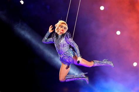 Super Bowl 2017 Lady Gaga Halftime Show Jump Illusion