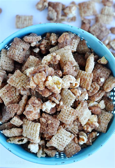 It will also be good for hydration and is incredibly appetizing to a dog. Movie Theater Puppy Chow | Recipe | Food, Sweet snacks ...