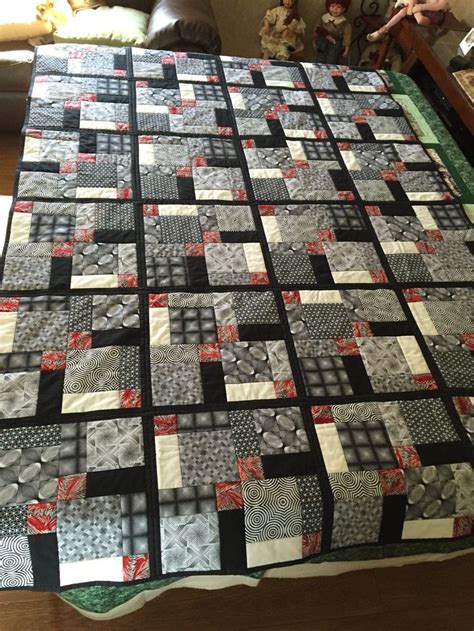 Qayg Disappearing Nine Patch Black And White Quilts Quilt Patterns