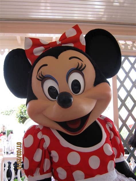 So Cute Minnie Mouse Is So Cute That Id Hug And Kiss Her Until Loves