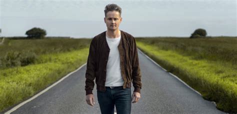 Gig Review Tom Chaplin Welcome To Uk Music Reviews