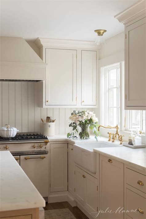 Best Paint Color For Kitchen With Off White Cabinets