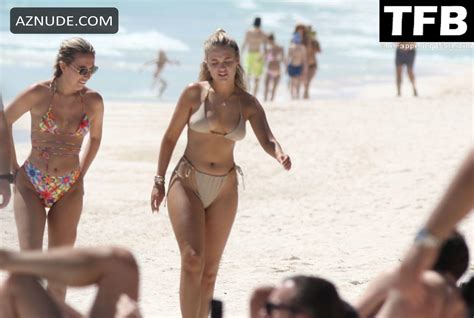 Molly Mae Hague Sexy Seen Showing Off Her Hot Bikini Body On The Beach