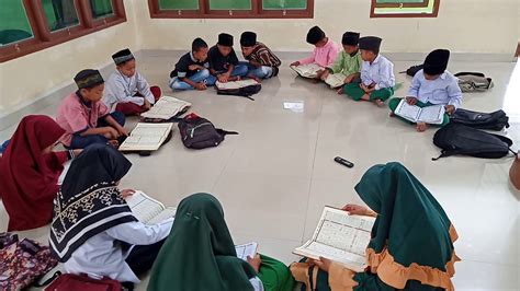 Gambar Anak Belajar Al Quran Dan Andaikan Kebaikan Itu Dirasakan