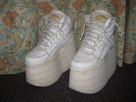 White Buffalo Platform Shoes Size 5 Vintage 1990s Spice
