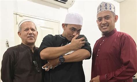 There are opinions about maksud nama perempuan yet. Saharul Ridzwan Pilih Nama Muhamad Luth Ali Untuk Anak