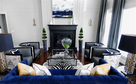 In the case of a blue and grey living room, there are many ways to experiment with accent pieces. 20 of the Best Colors to Pair with Blue