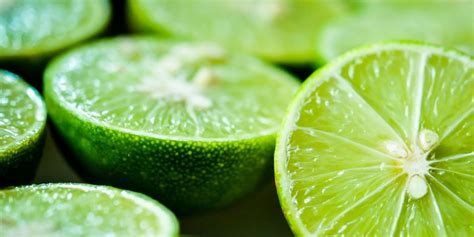 Daun jeruk nipis mempunyai khasiat sebagai obat batuk, disentri, mencret, ambeien, dan jerawat. 31+ Manfaat Air Jeruk Nipis Pictures - Content