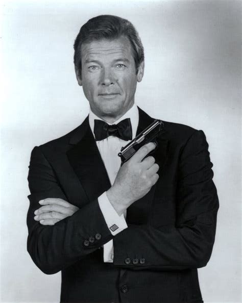 Sir Roger Moore Quien Interpretó A James Bond En Siete Ocasiones
