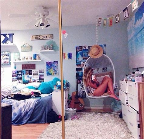 The beach themed dorm room ideas that give major cali vibes acirc vsco chynamcghee in 2019 aesthetic bedroom home surfer #led #lights #and #tapestry #bedroom pinterest beachy aesthetic bedroom beachy aesthetic room beachy aesthetic room decor aesthetic coastal bedroom. Omg I want this!!! | Tumbler bedrooms, Room inspiration ...