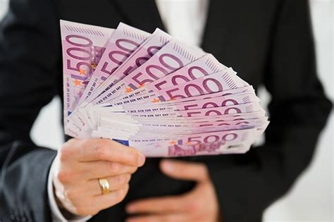 Our experts are there to serve you as competent partners in many countries and are always happy to. Deutsche Bank will höhere Boni gewähren | Vermischtes | 22 ...