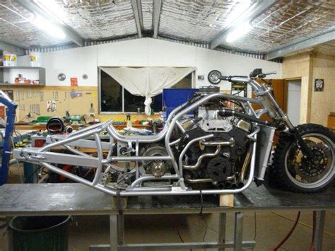 If you plan to take your motorcycle for long rides or across the country. Sand Drag - Hoss builds a V8 motorcycle ready for sand drags