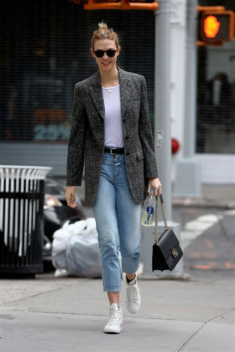 how karlie kloss styles the same pair of jeans three different ways in 24 hours karlie kloss