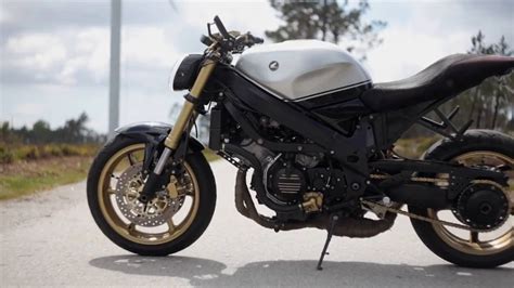 Bike is almost 26 years old; SC-PROJECT CR-T Exhaust Honda VFR 750 - YouTube