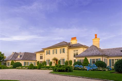 Bespoke Real Estate - The Hamptons $10M+ Southampton Collection