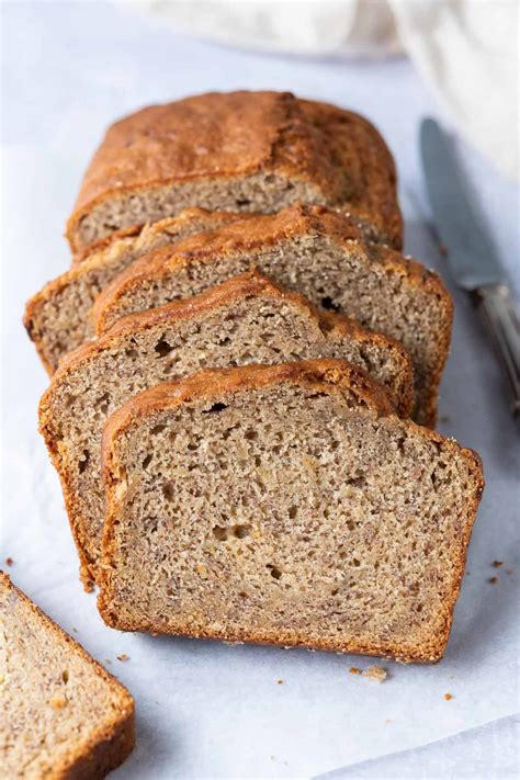 The best vegan banana bread recipe ever and so easy to make in 1 bowl! Easy vegan banana bread - this is the best vegan banana ...