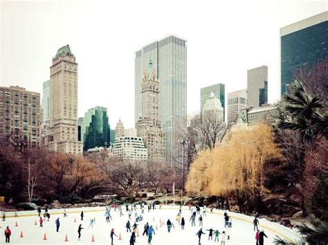 I think life in a big city is fantastic. Christmas in NYC : What to Do During the Holidays in NYC ...
