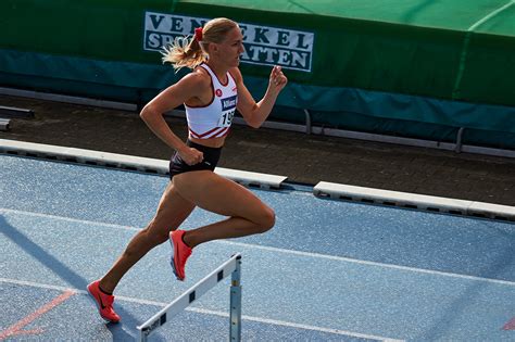 Hanne Claes Benadert Pr 400m Horden Op Flanders Cup Lier Atletieknieuws