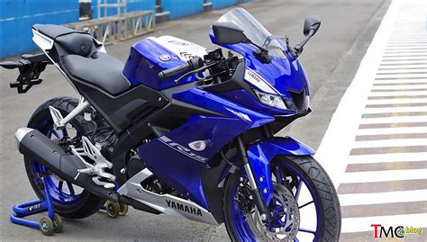 The racing master yamaha has decided to grab a bigger slice of the market by introducing two speedsters, the yamaha yzf the r15 v 3.0 is solely made for the next generation performance to produce an enormous amount of power and torque out of the engine. Những hình ảnh hiếm hoi của xe gắn máy Yamaha R15 v3.0 đời 2017