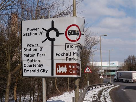Mysterious Road Signs To Fictional Places Have Appeared In Didcot